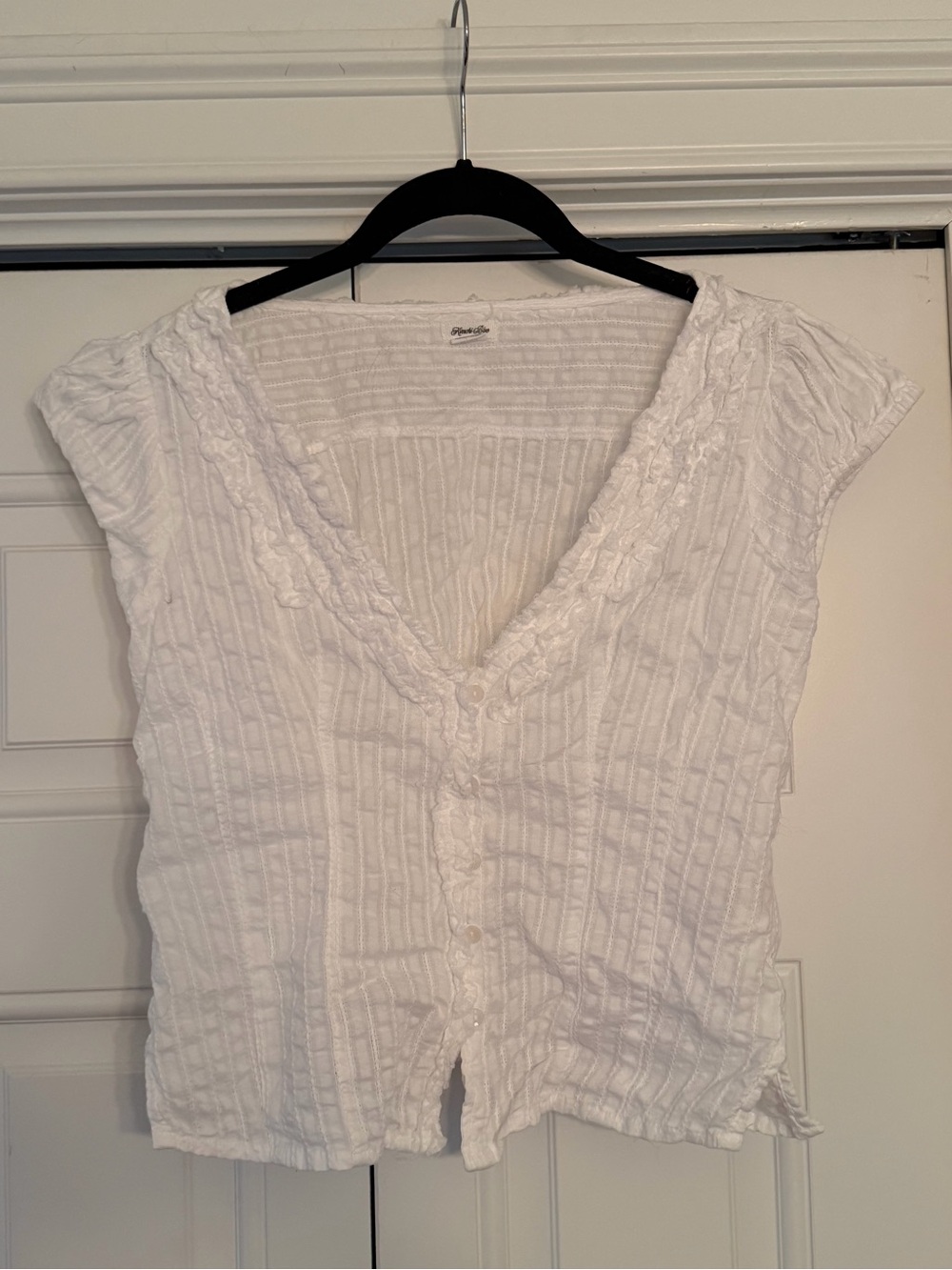 Urban Outfitters White Kimchi Blue Ria Ruffle Cotton Gauze Button-Front Blouse - Picture 4 of 12